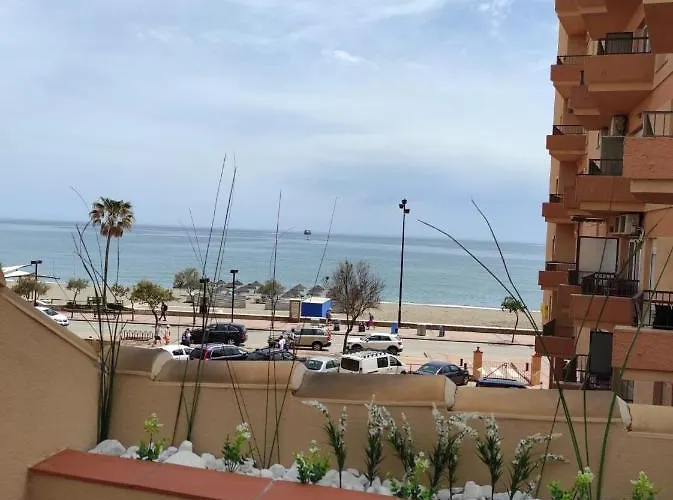 Апартаменти Atico Castillo Primera Linea Playa Фуенхірола