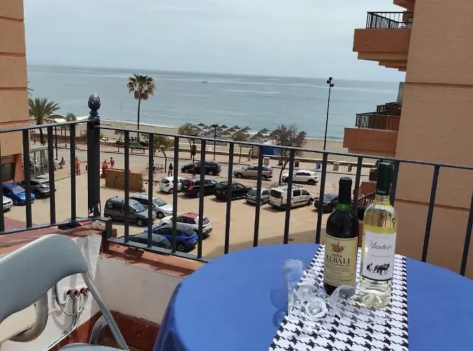 Апартаменти Atico Castillo Primera Linea Playa Фуенхірола