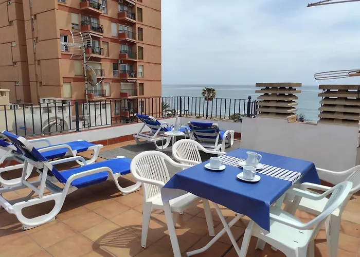 Atico Castillo Primera Linea Playa * Фуенхірола