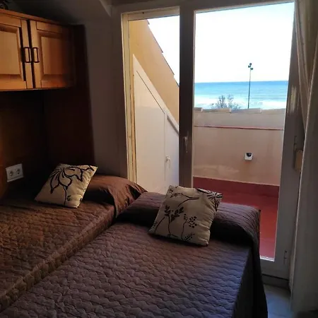 Atico Castillo Primera Linea Playa Фуэнхирола