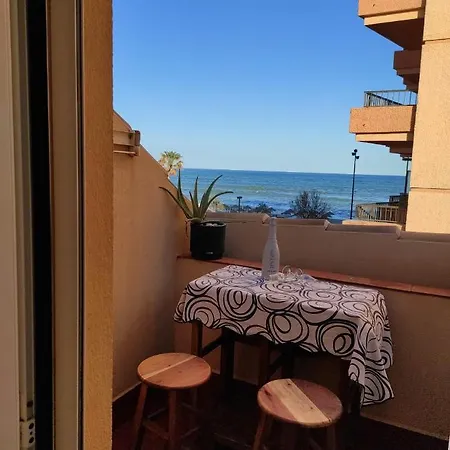 Atico Castillo Primera Linea Playa *