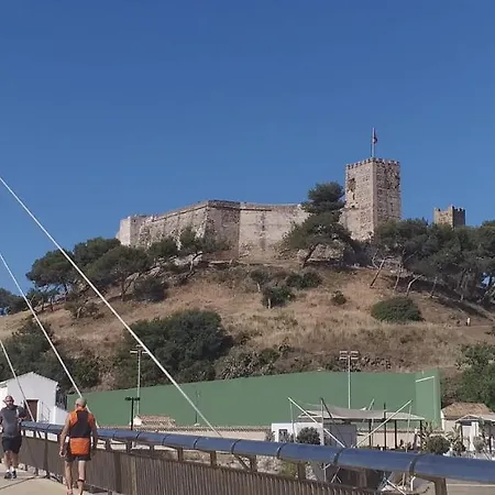 Atico Castillo Primera Linea Playa * Фуэнхирола