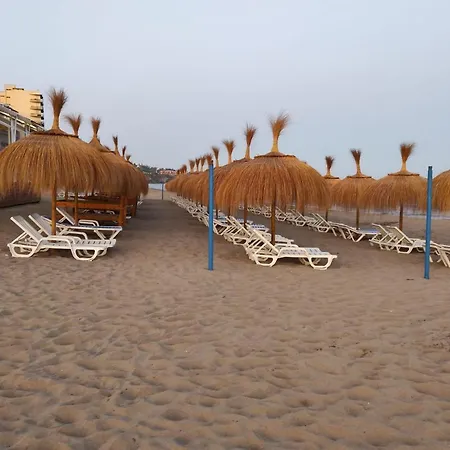 Апартаменты Atico Castillo Primera Linea Playa Фуэнхирола