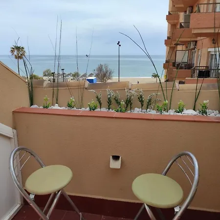 Atico Castillo Primera Linea Playa Апартаменты *