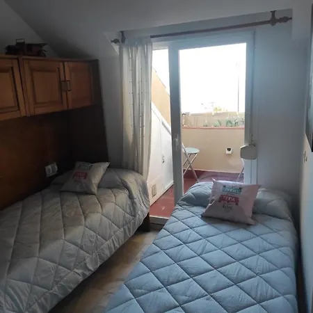 Atico Castillo Primera Linea Playa Апартаменты *