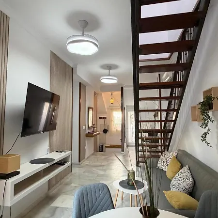 Atico Castillo Primera Linea Playa Фуэнхирола