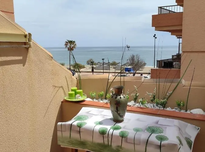 Atico Castillo Primera Linea Playa アパート *