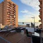 Atico Castillo Primera Linea Playa * فوينخيرولا